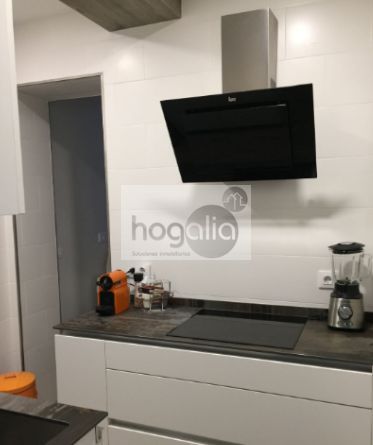 Kitchen of Planta baja to rent in  Sevilla Capital  with Air Conditioner, Storage room and Furnished
