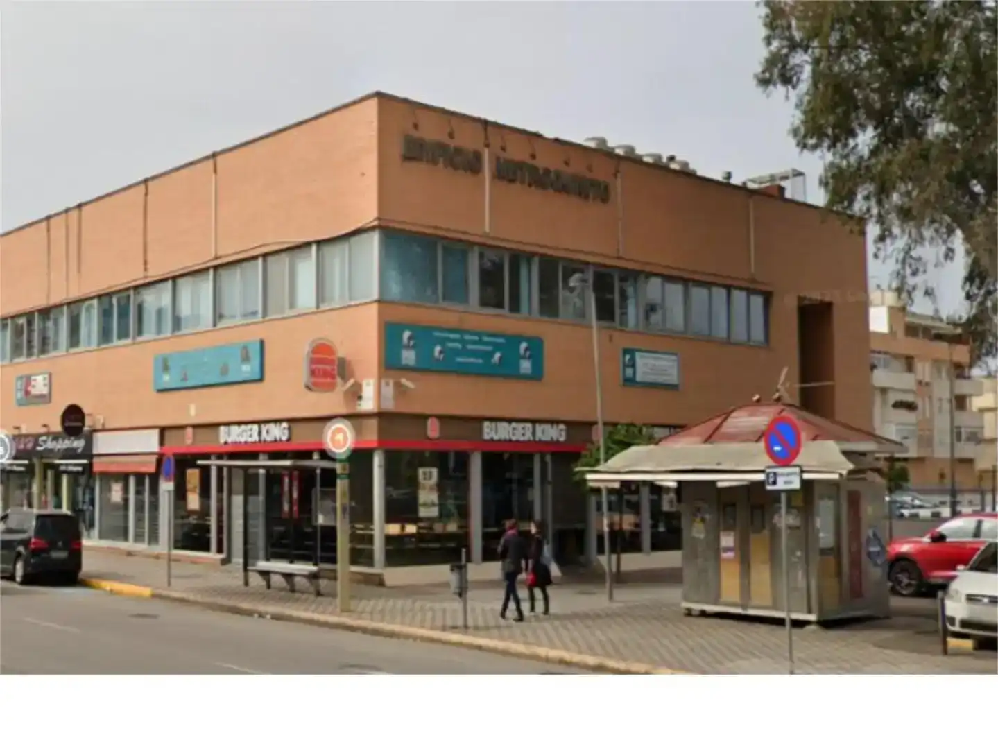 Außenansicht von Wohnung zur untervermieten in Montequinto mit Klimaanlage, Privatgarten und Parkett