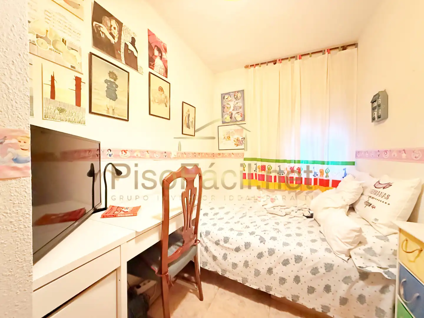 Bedroom of Commercial properties for sale in Parla  with Heating