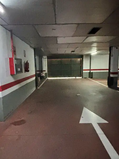 Parking of Flat for sale in Madrid  with Air Conditioner, Heating and Parquet flooring