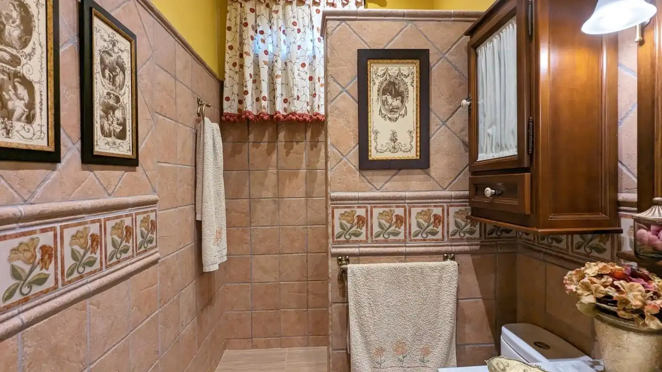 Bany de Casa o xalet en venda en Orihuela amb Aire condicionat, Calefacció i Terrassa