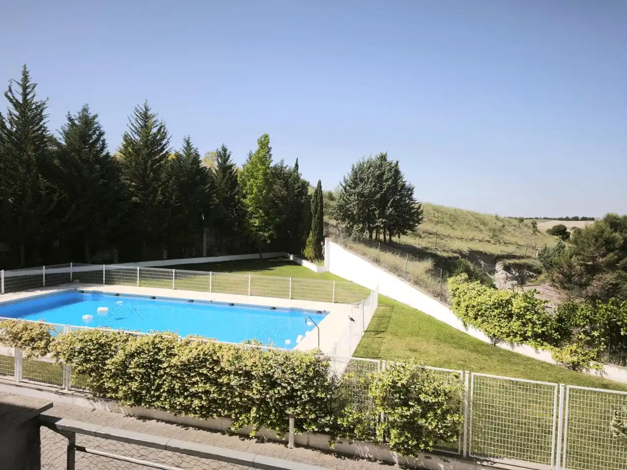 Piscina de Pis en venda en Ontígola amb Aire condicionat, Calefacció i Jardí privat