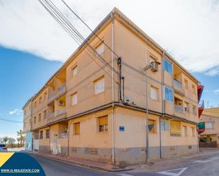 Vista exterior de Apartament en venda en San Pedro del Pinatar amb Aire condicionat, Calefacció i Jardí privat