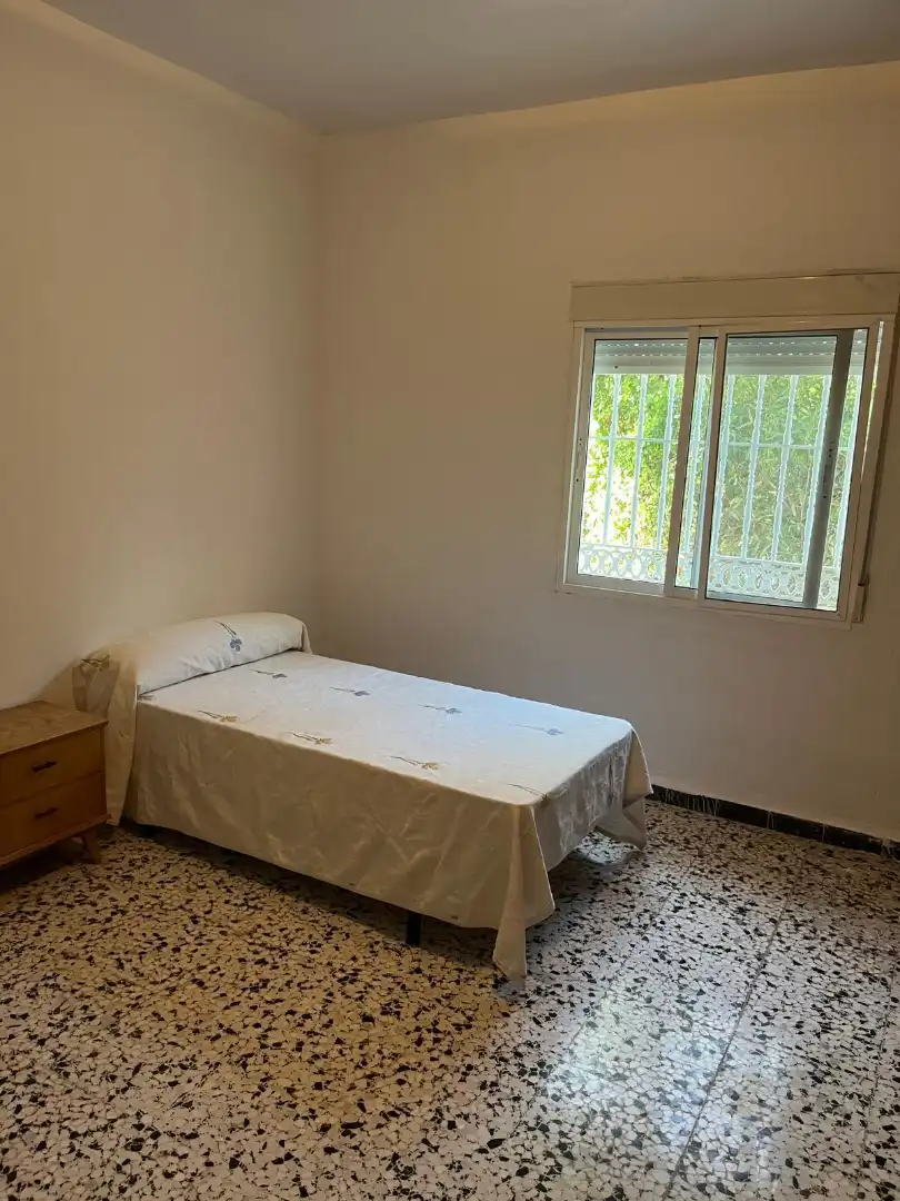 Habitación de Casa o chalet de alquiler en Alhaurín El Grande con Jardín privado, Terraza y Amueblado