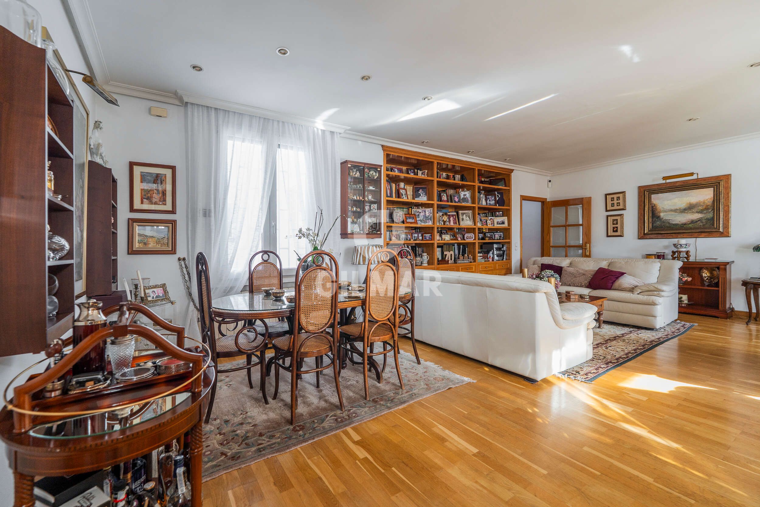 Sala de estar de Ático en venta en  Madrid Capital con Calefacción y Balcón