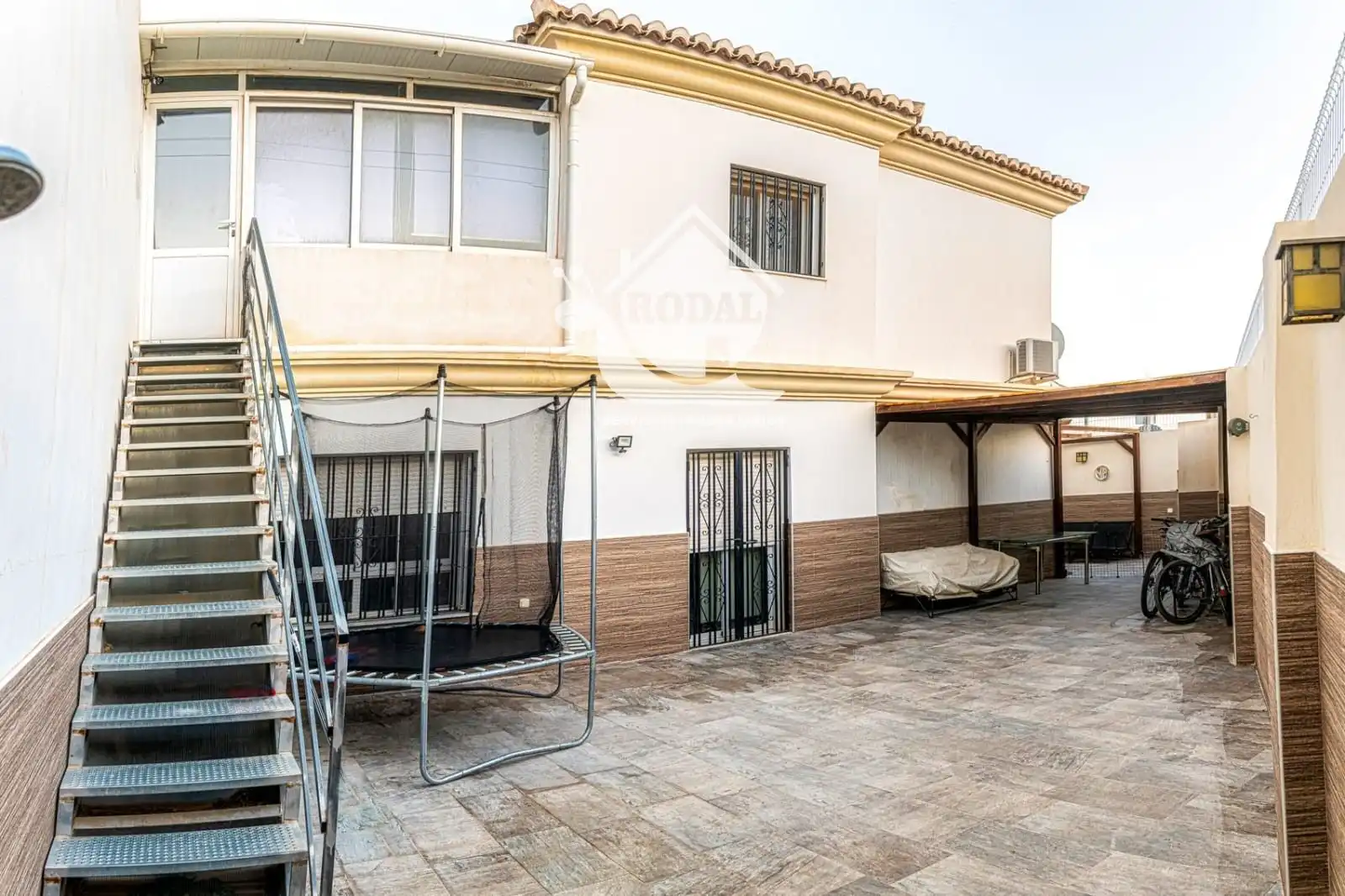 Vista exterior de Dúplex en venta en Huércal de Almería con Aire acondicionado, Calefacción y Jardín privado