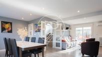 Dining room of Single-family semi-detached for sale in  Madrid Capital  with Air Conditioner, Heating and Private garden