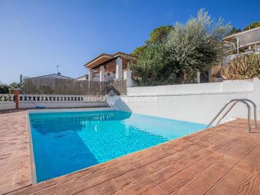 Semi-detached house for sale in Sant Muç