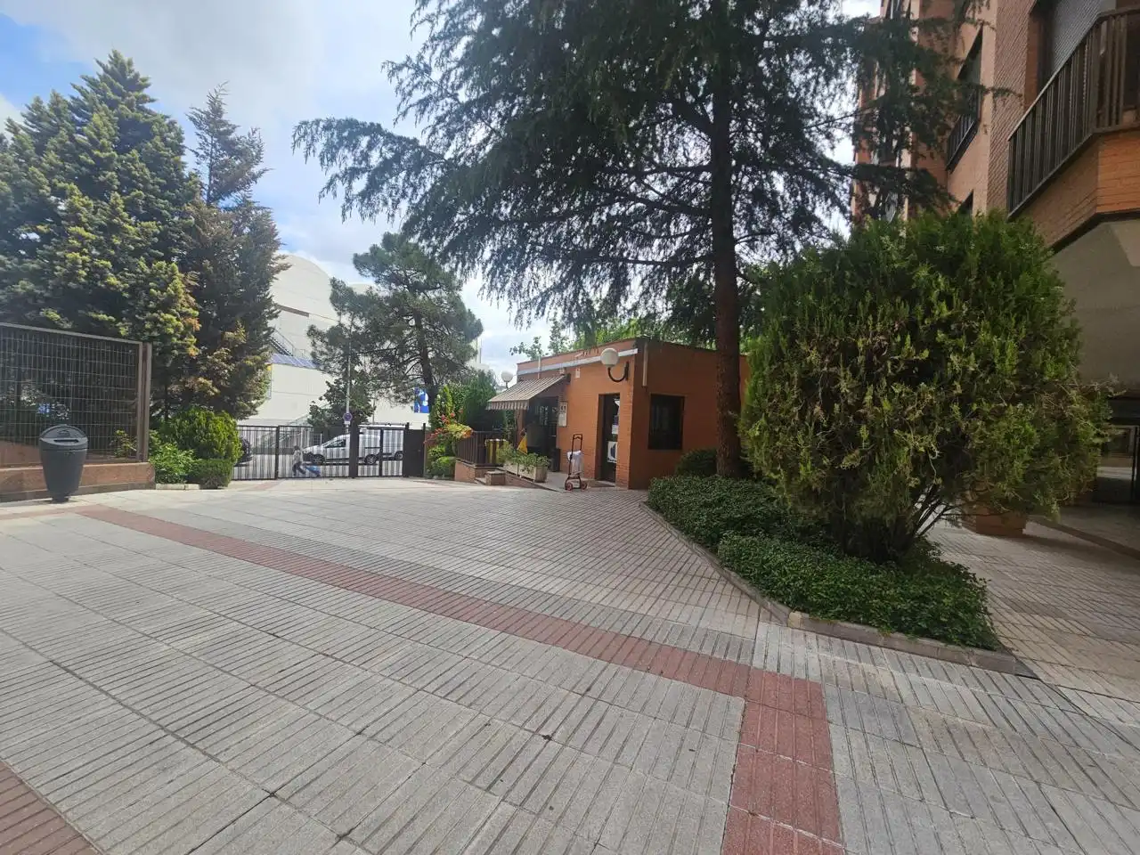Vista exterior de Apartamento en venta en Madrid con Aire acondicionado, Calefacción y Amueblado