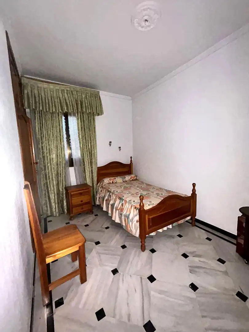 Habitación de Casa o chalet en venta en Alcolea del Río con Aire acondicionado, Terraza y Amueblado