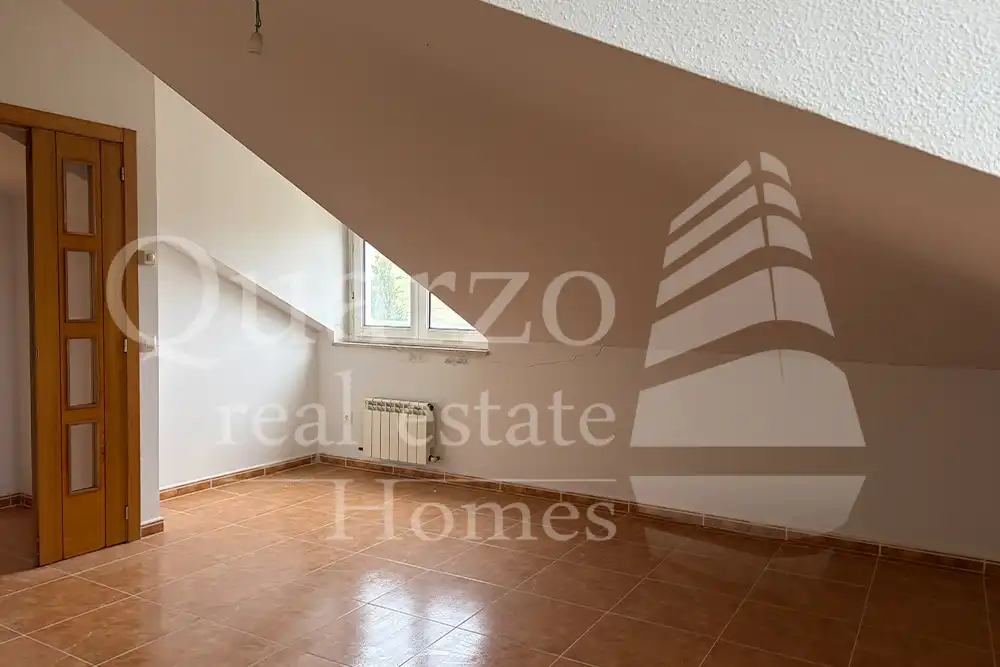 Piso en venta en Calle Real, Hontanares de Eresma