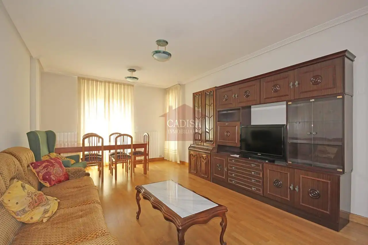 Living room of Flat for rent in Salamanca  with Heating, Storage room and Furnished