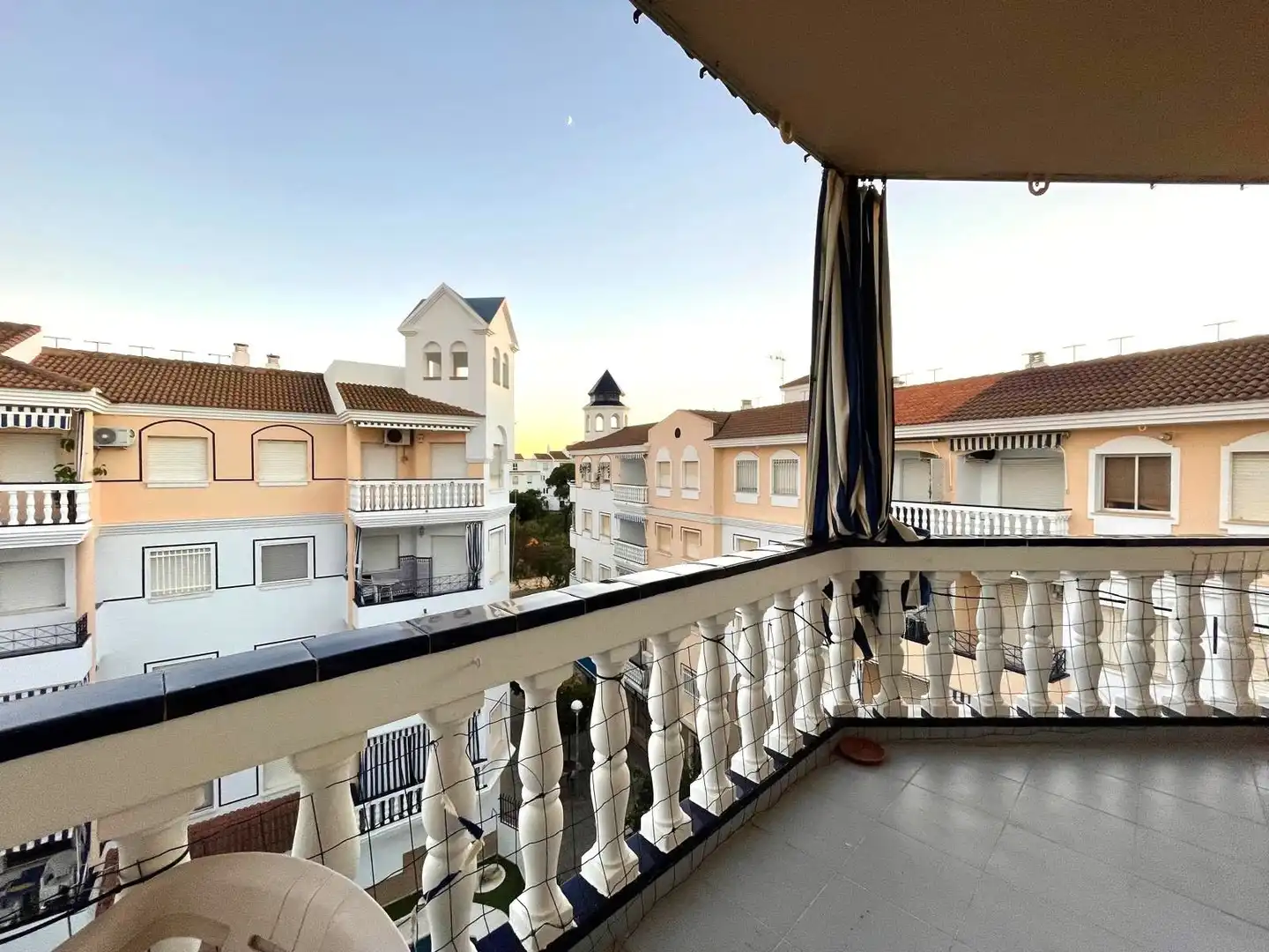 Vista exterior de Piso en venta en El Portil con Aire acondicionado, Calefacción y Terraza