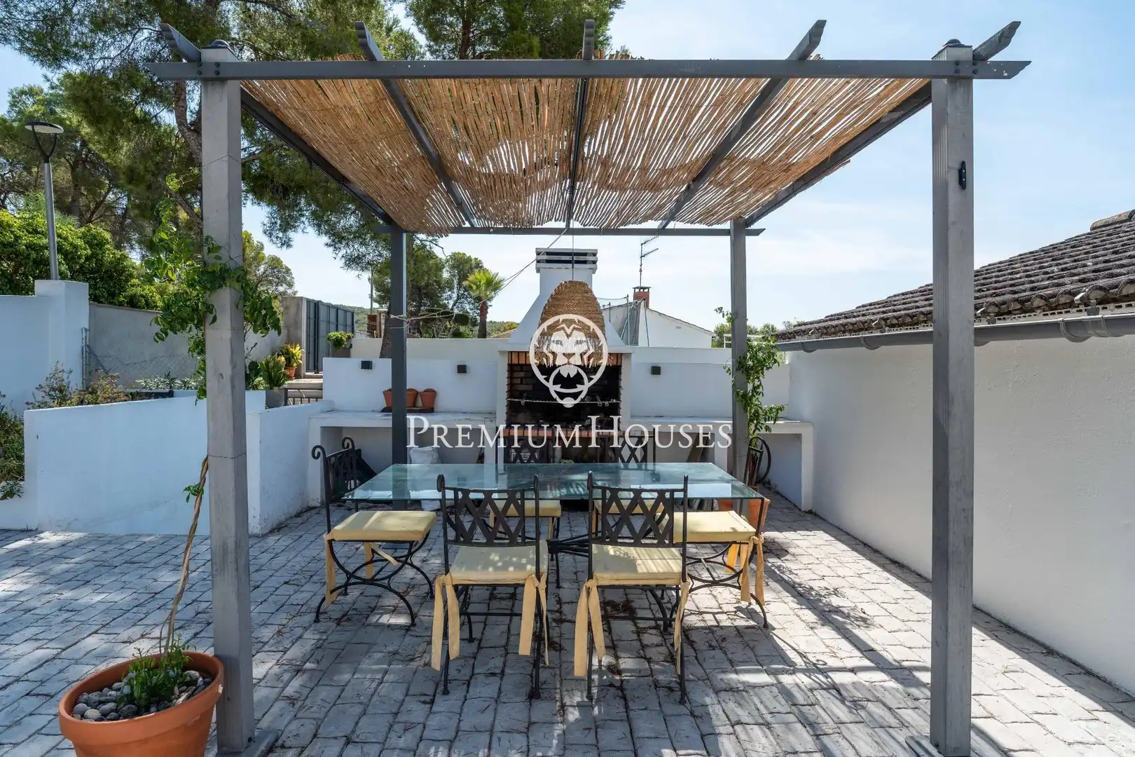 Terrassa de Casa o xalet en venda en Sant Pere de Ribes amb Aire condicionat, Calefacció i Jardí privat