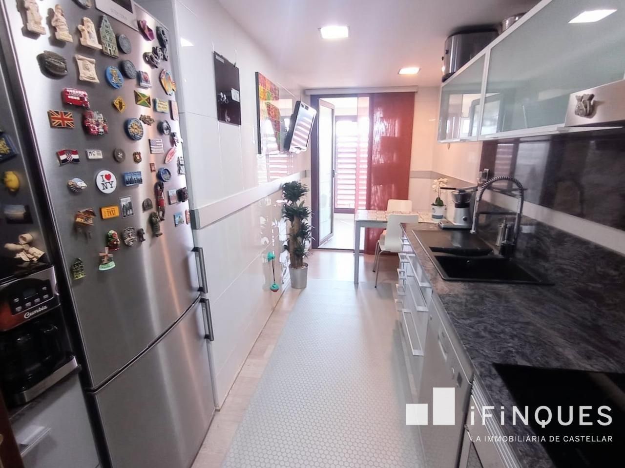 Kitchen of Flat for sale in Sabadell  with Air Conditioner, Heating and Parquet flooring