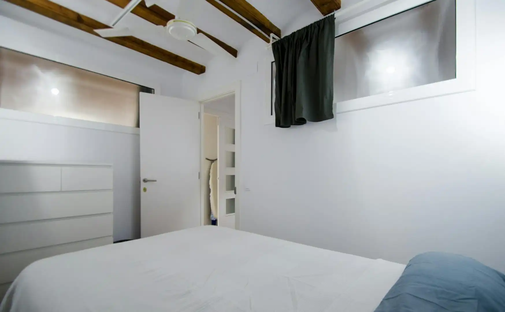 Bedroom of Flat for rent in Barcelona  with Heating, Furnished and Washing machine