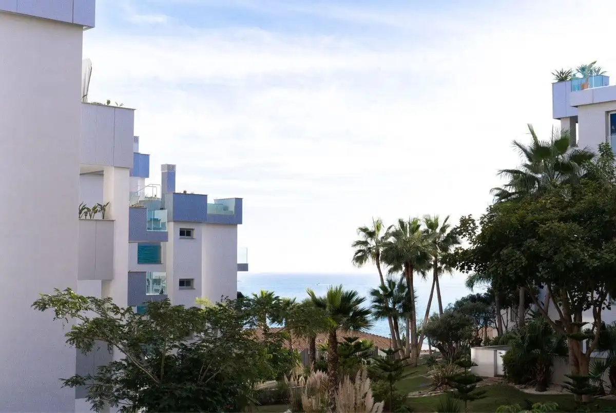 Außenansicht von Wohnungen zur Miete in Mijas mit Klimaanlage, Heizung und Terrasse