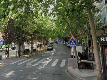 Pis amb balcó en venda a Calle RETAMAS LAS