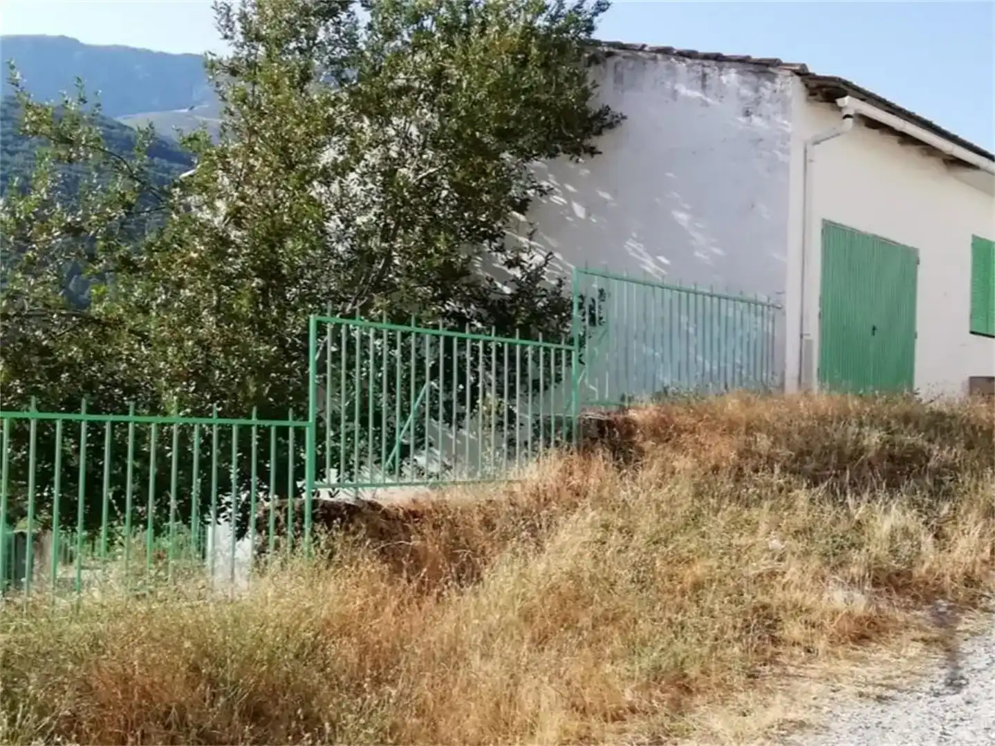 Casa o xalet en venda en Serranillos amb Jardí privat, Traster i Balcó