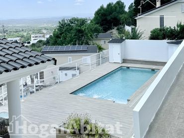 Villa mit Balkon zum Verkauf in Calicanto - Cumbres de Calicanto - Santo Domingo
