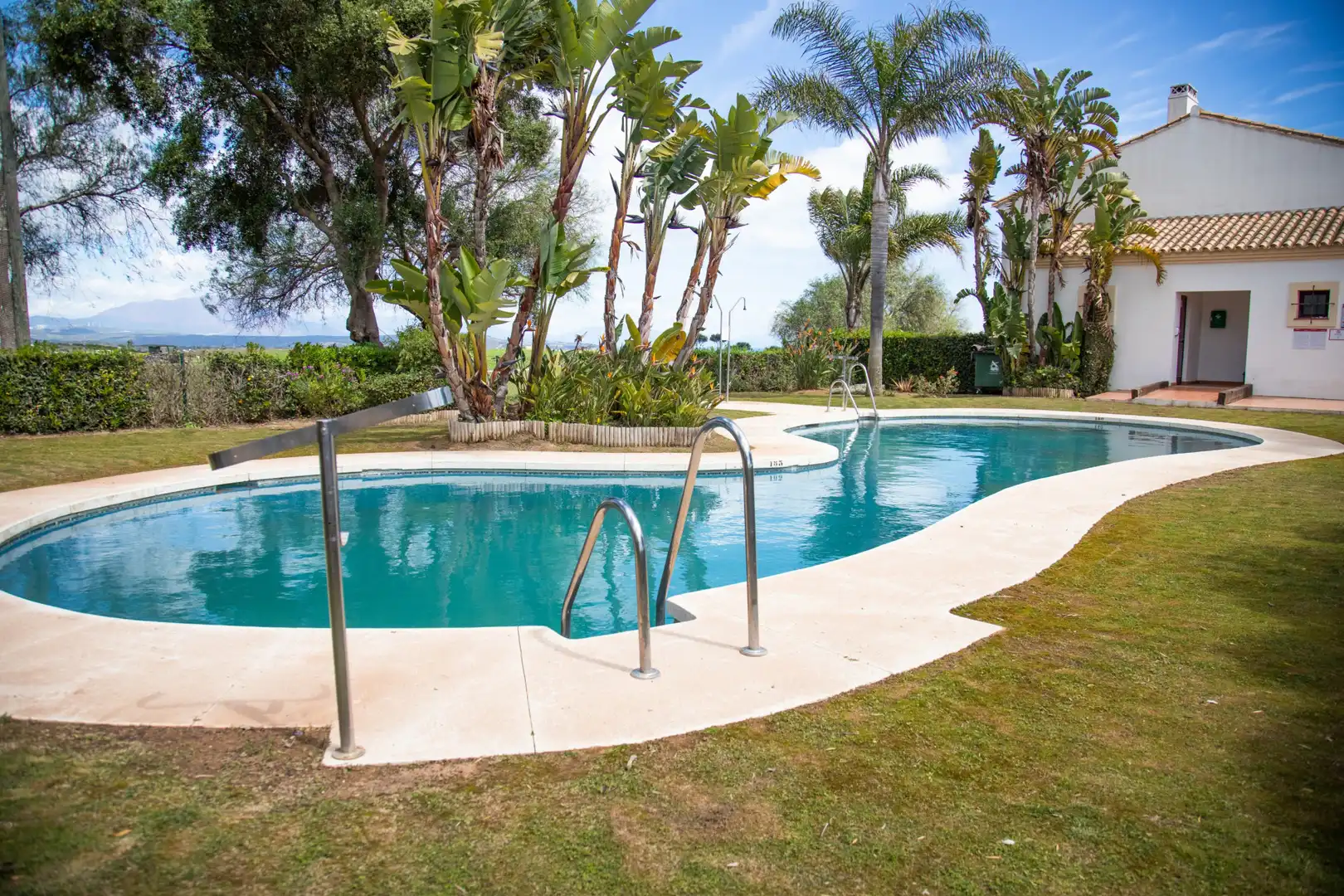 Adossat amb piscina en venda a La Alcaidesa, imagen 43