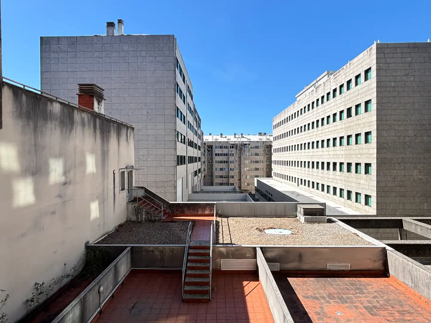 Terrasse von Wohnungen zum Verkauf in Santiago de Compostela  mit Heizung, Abstellraum und Möbliert