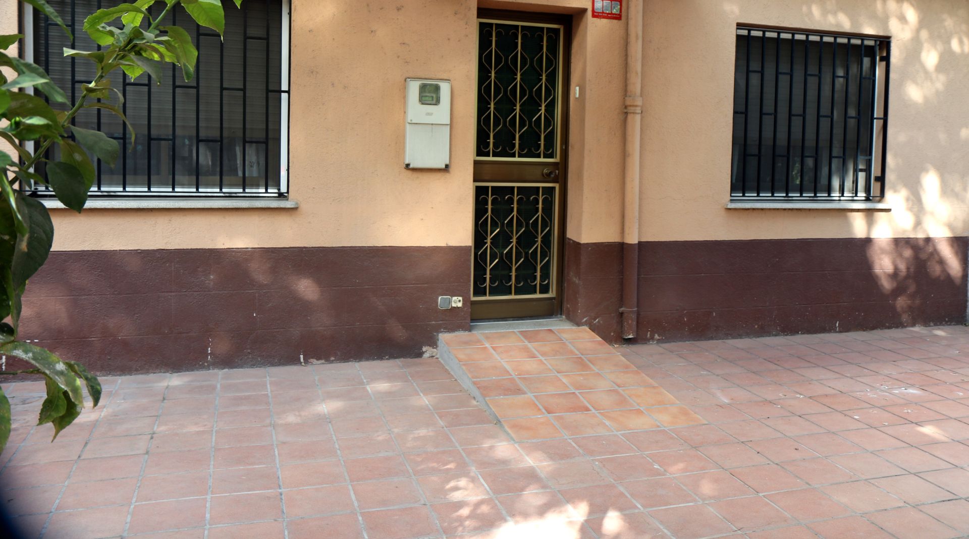 Vista exterior de Casa o chalet en venta en Montcada i Reixac con Calefacción, Jardín privado y Terraza