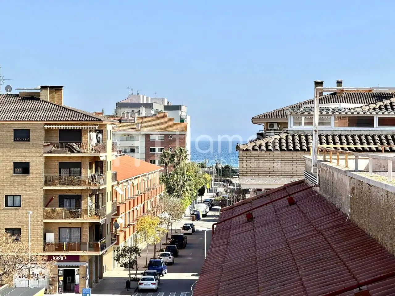 Außenansicht von Dachboden zum Verkauf in Malgrat de Mar mit Klimaanlage und Terrasse
