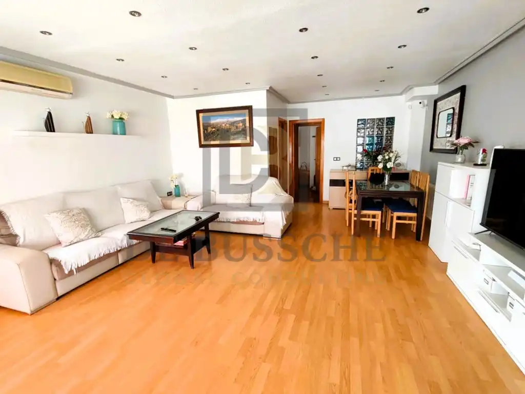 Adosado con piscina en venta en Poligono L-2 Lago Sol