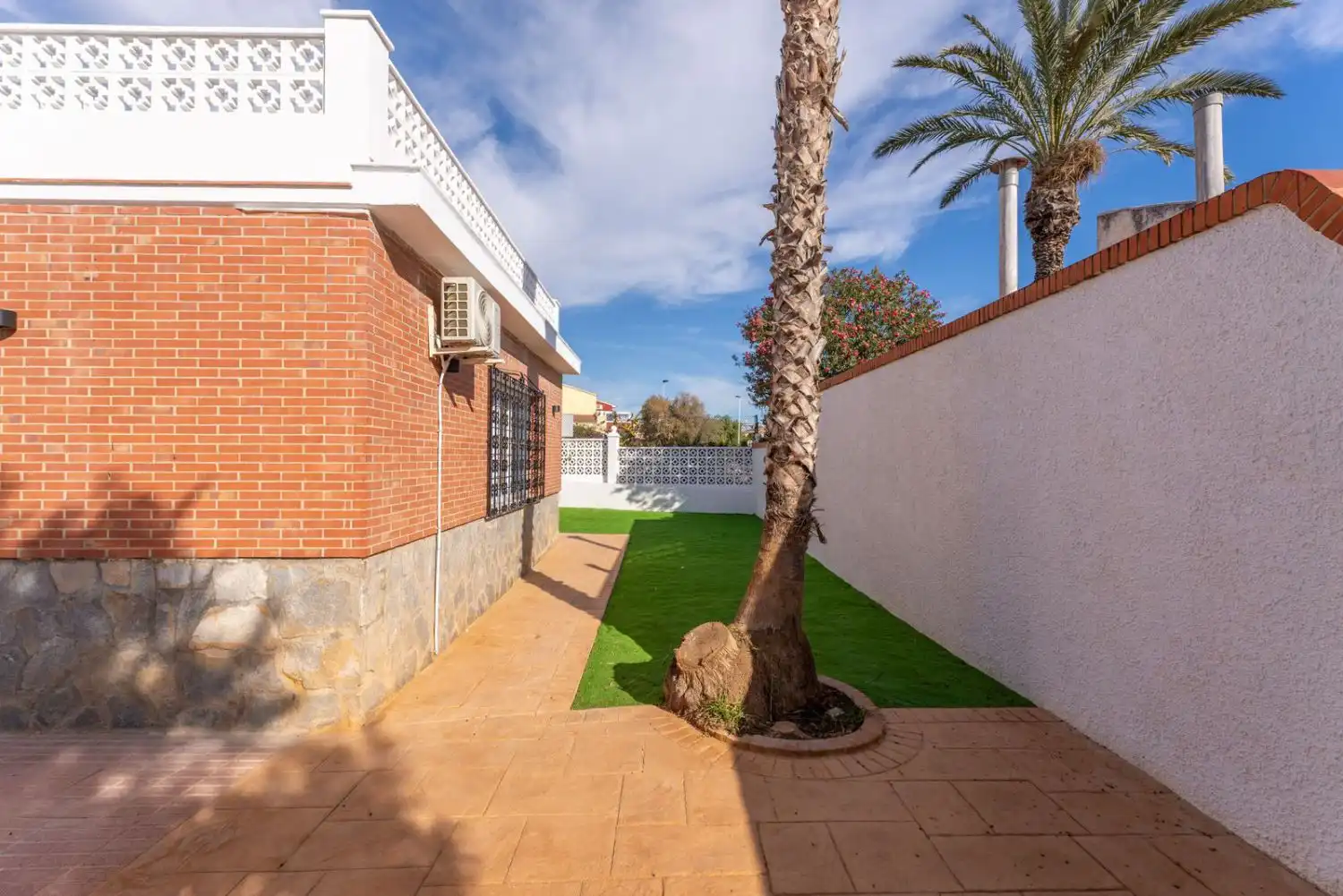 Detached house with pool for sale in Playa de los Locos, imagen 37