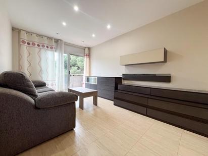 Living room of Flat for sale in Mataró  with Heating, Terrace and Balcony