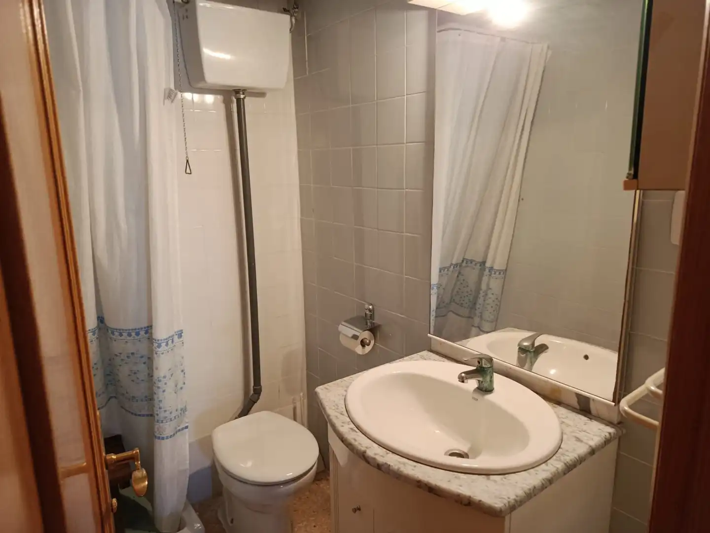 Baño de Piso en venta en Valencia con Aire acondicionado, Amueblado y Balcón