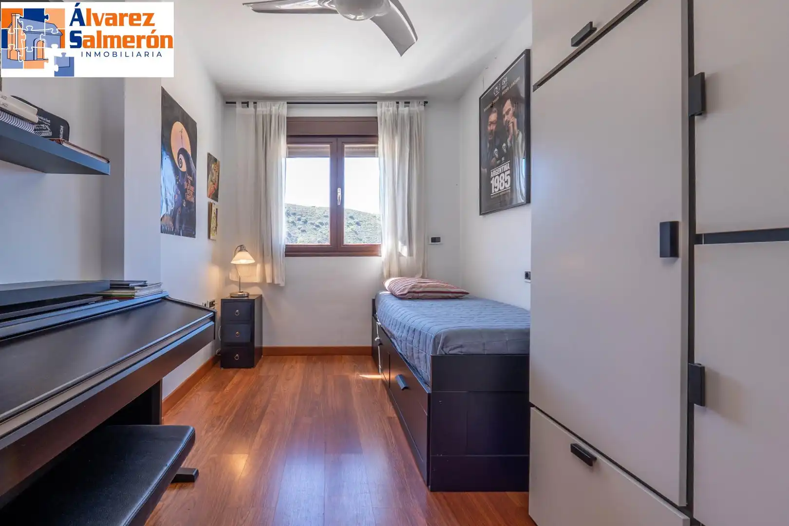 Habitación de Casa adosada en venta en Granada con Aire acondicionado y Terraza