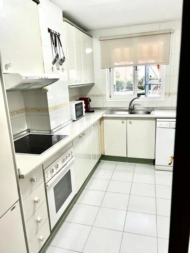 Apartament amb piscina de lloguer a Avenida Santander 31, imagen 11