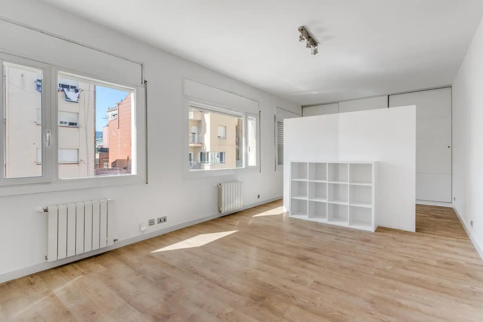 Sala de estar de Piso en venta en Barcelona con Aire acondicionado, Calefacción y Parquet