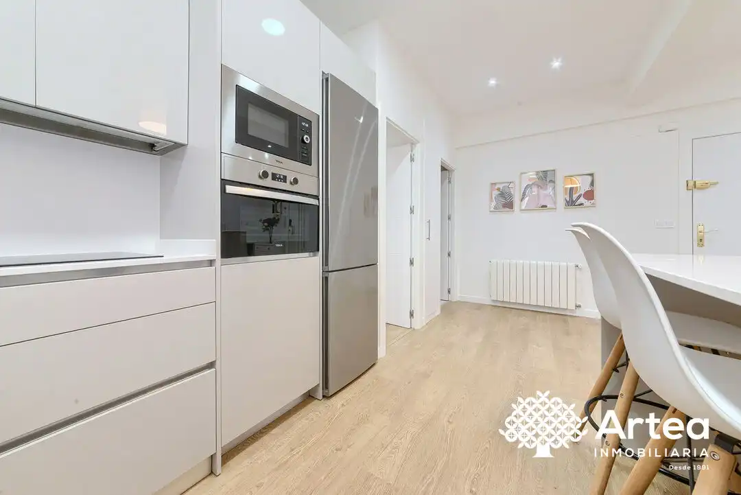 Küche von Wohnung zum Verkauf in Bilbao  mit Heizung, Privatgarten und Möbliert