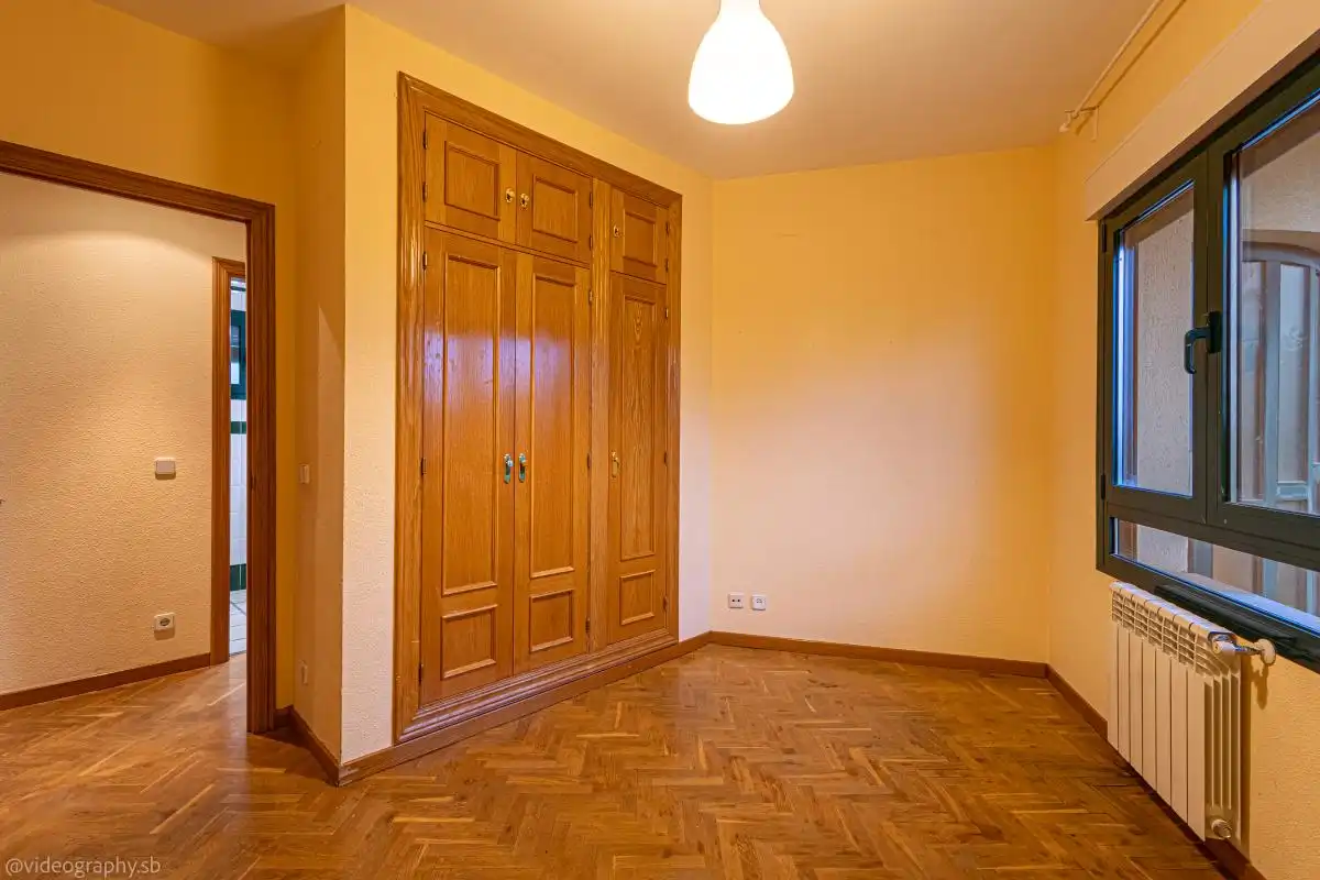 Habitación de Casa o chalet en venta en Morata de Tajuña con Aire acondicionado, Calefacción y Jardín privado