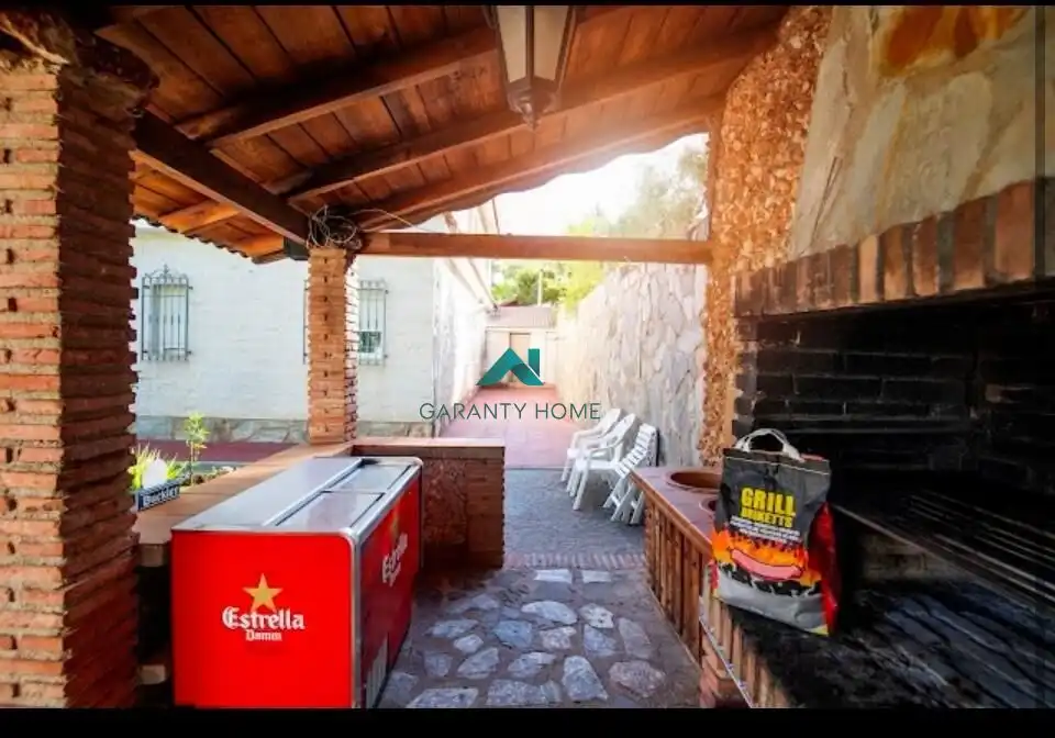 Vista exterior de Casa o xalet en venda en Los Villares amb Jardí privat, Terrassa i Piscina