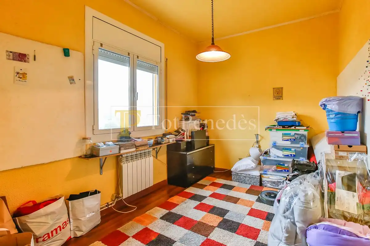 Bedroom of Houses for sale in Torrelles de Foix  with Air Conditioner, Heating and Private garden