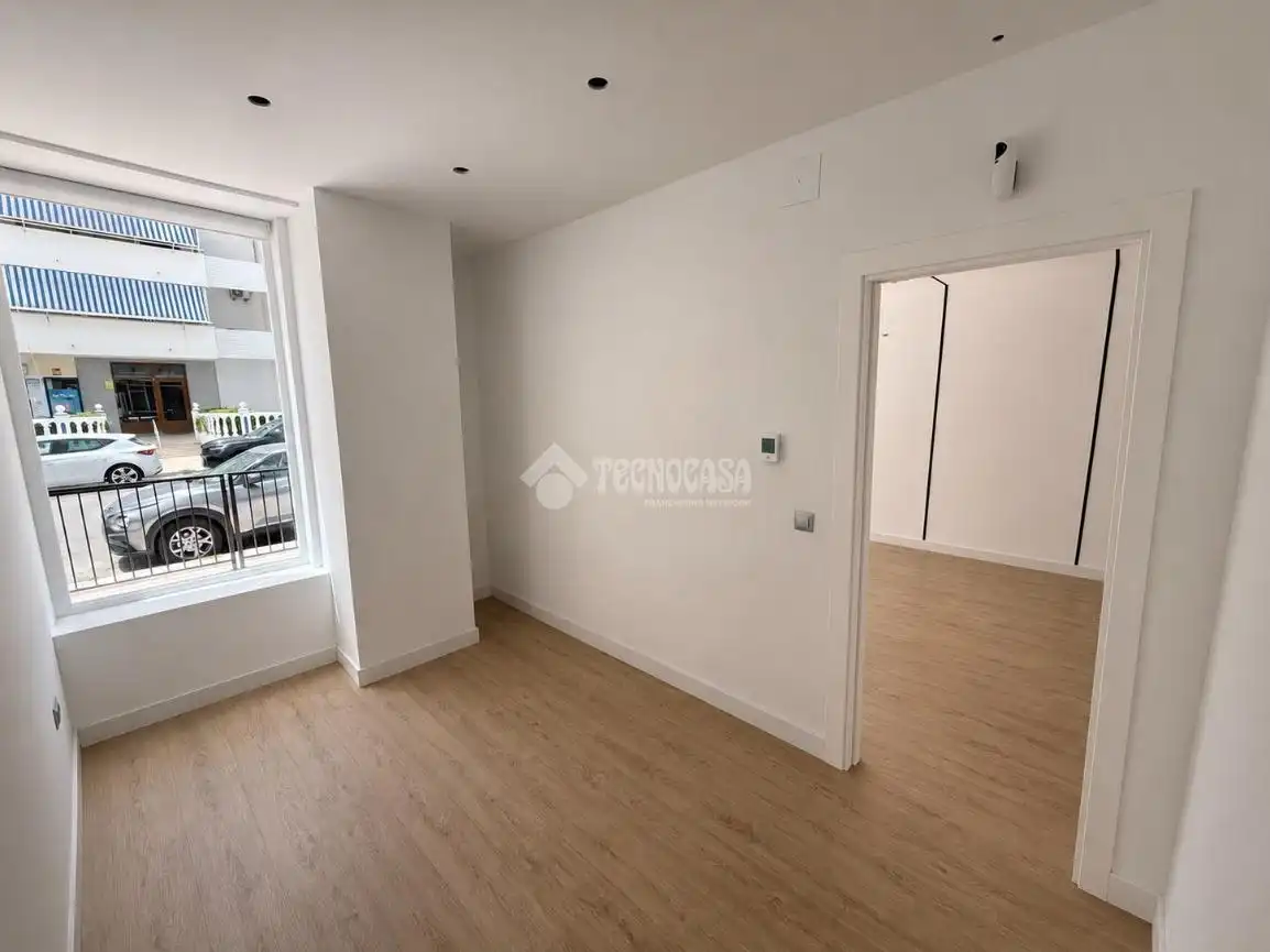 Local en venda en Benalmádena amb Aire condicionat, Parquet i Alarma