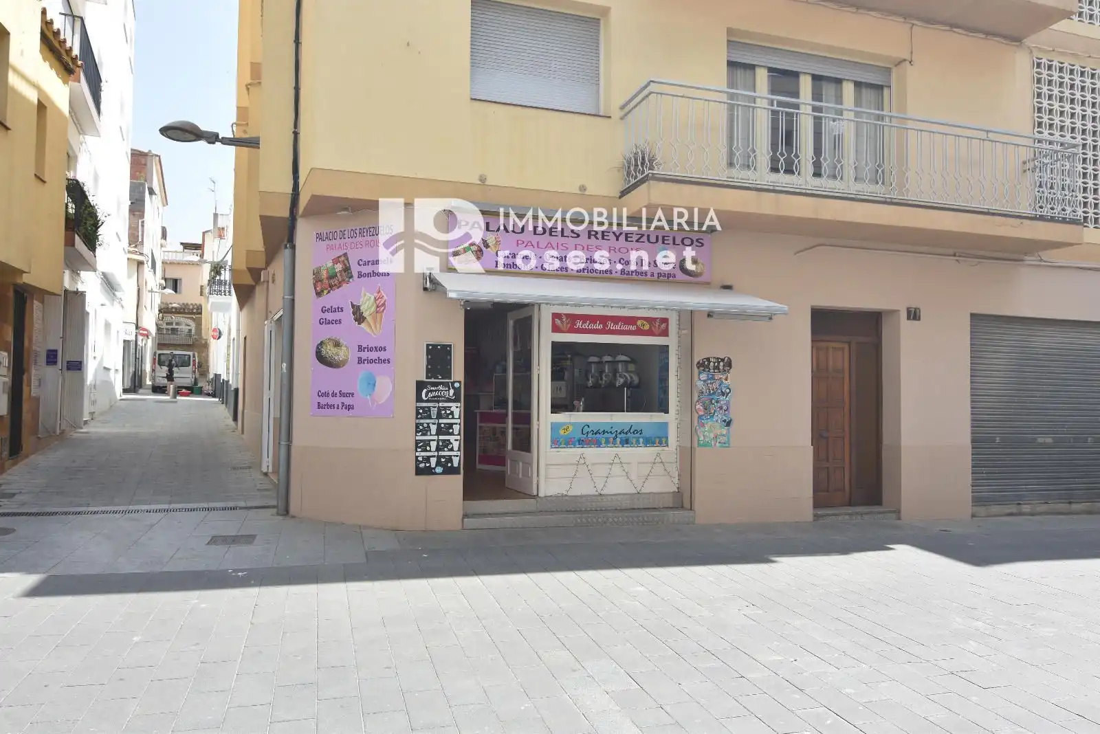 Vista exterior de Local en traspaso en Roses con Amueblado