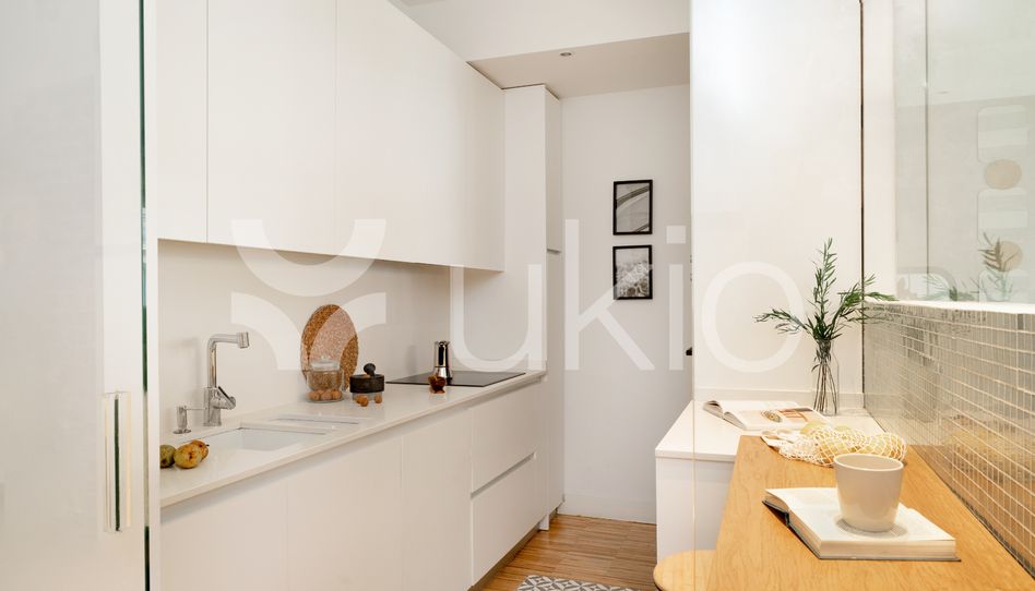 Apartamento de alquiler en Calle de Rafael Calvo, Almagro - Imagen 3