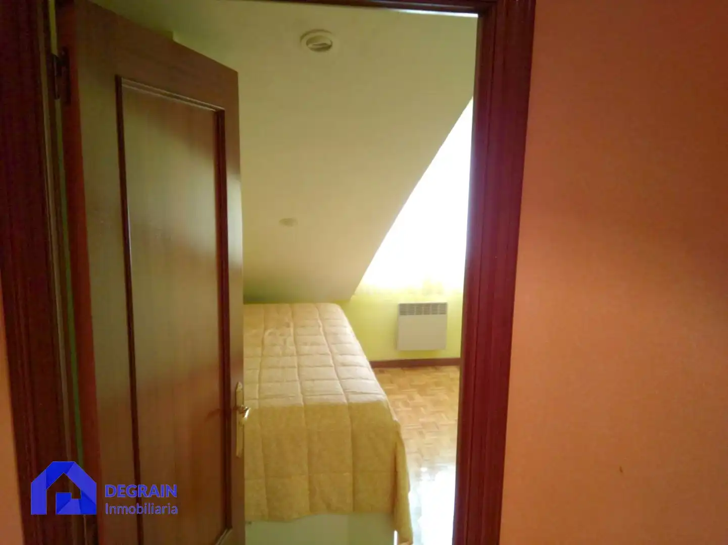 Dormitori de Dúplex en venda en Mieres (Asturias) amb Traster