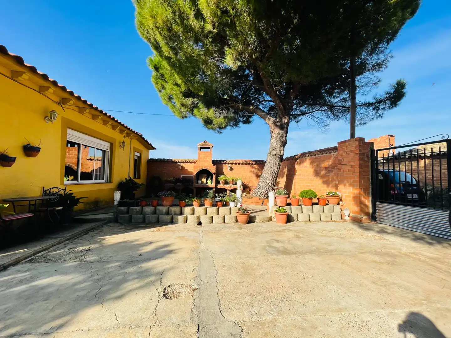Jardín de Finca rústica en venta en Pinseque con Aire acondicionado, Calefacción y Jardín privado