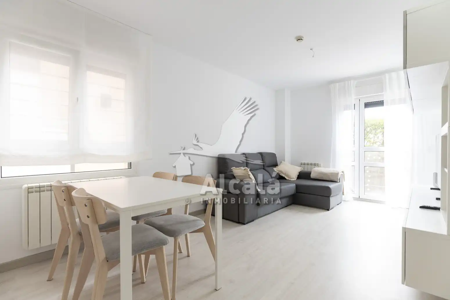 Habitación de Piso en venta en Alcalá de Henares con Aire acondicionado, Calefacción y Jardín privado