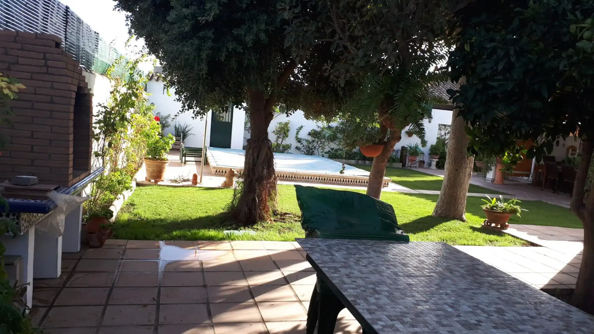 Jardí de Casa o xalet en venda en Chiclana de la Frontera amb Calefacció, Jardí privat i Traster