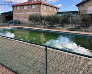 Schwimmbecken von Country house zum verkauf in Nalda mit Terrasse, Schwimmbad und Balkon