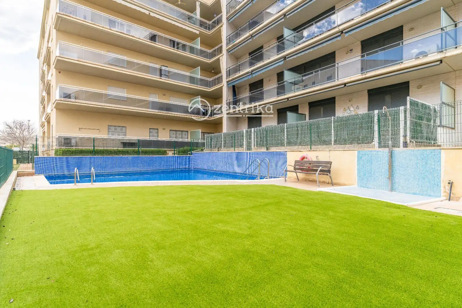 Piscina de Piso en venta en Cambrils con Aire acondicionado, Calefacción y Terraza