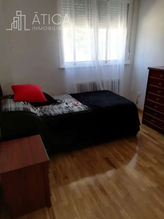 Bedroom of Flat for rent in Salamanca  with Heating, Furnished and Community pool