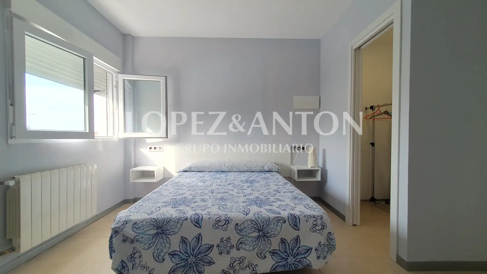 Bedroom of Houses for sale in L'Eliana  with Air Conditioner, Heating and Private garden